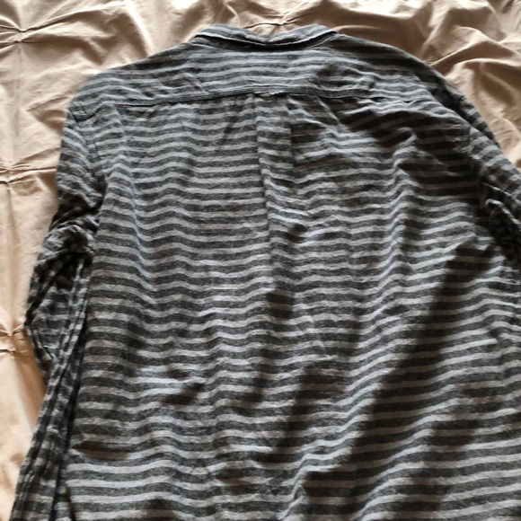 Split button down - Picture 3 of 3